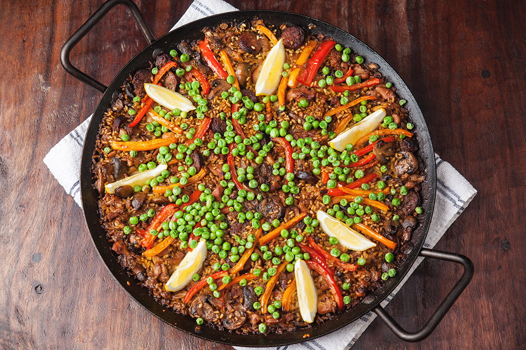Our local Williams Sonoma was featuring paella this month and I couldn’t......